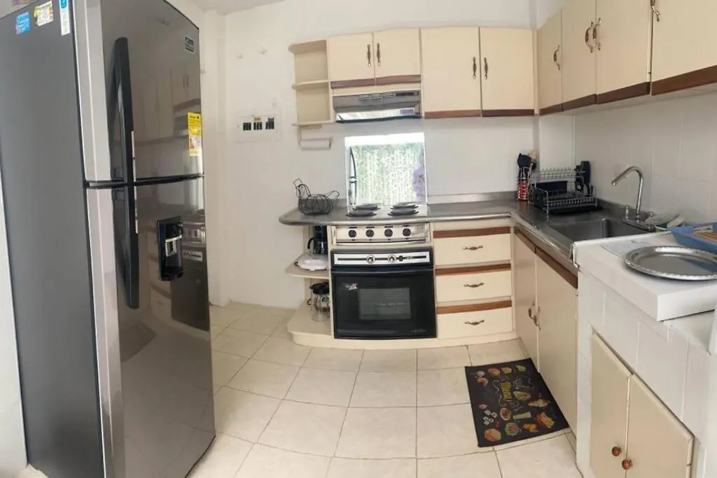Modern Home With Double Bed Bogotá 0*,  Kolumbia